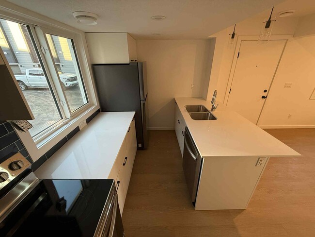 Building Photo - 7049 Fane Rd