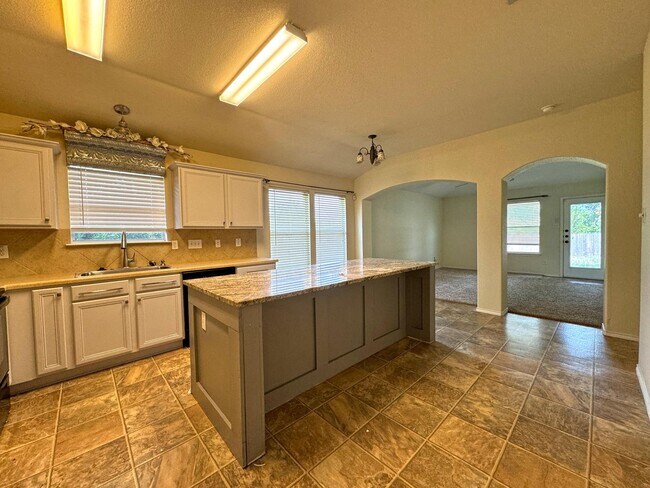 Building Photo - Great Single-Family Home For Lease *Leasin...