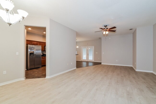 Building Photo - 7012 Brenton Manor Ln