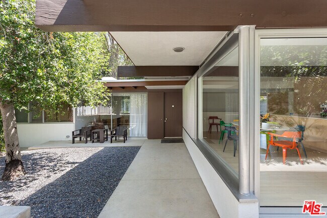 Foto del edificio - 2866 Westbrook Ave