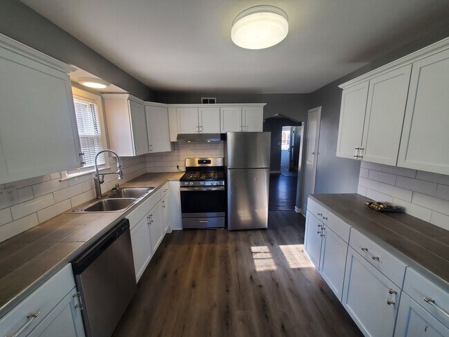 Foto del edificio - 4556 N 65th St