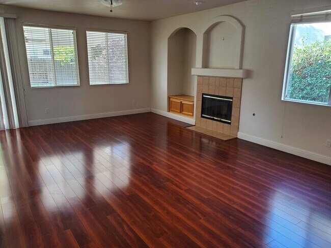 Building Photo - 420 Regency Park Cir