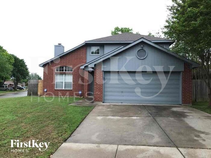 Primary Photo - 1351 Lincolnshire Way