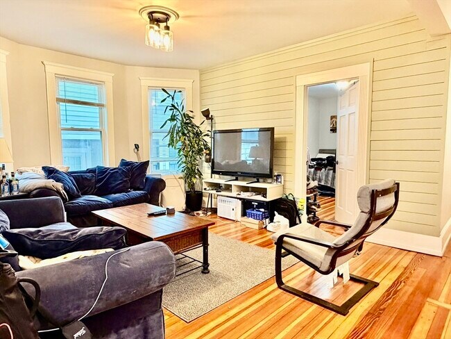 Foto del edificio - 56 Mansfield St