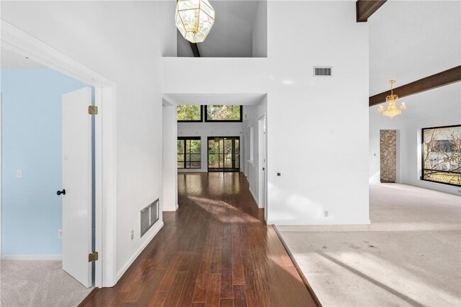 Building Photo - 16 Boxelder Ct