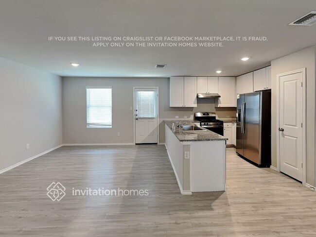 Foto del edificio - 7327 Plata Cir