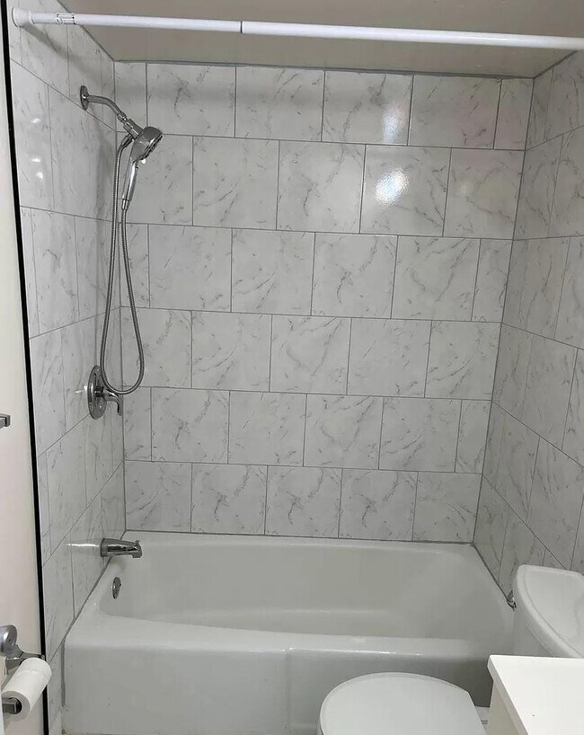 Building Photo - 5546 Karen Elaine Dr