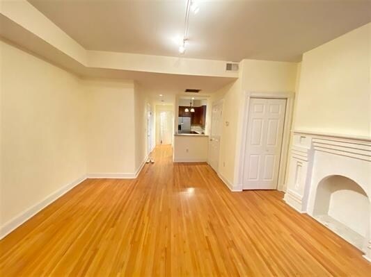 Foto del edificio - 444 Jersey Ave
