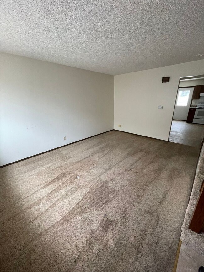 Building Photo - VP-507