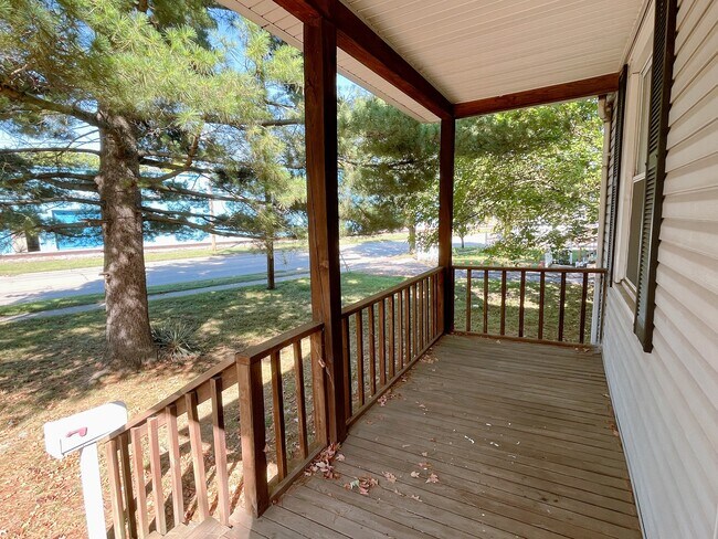 Foto del edificio - 8402 Blue Ash Rd