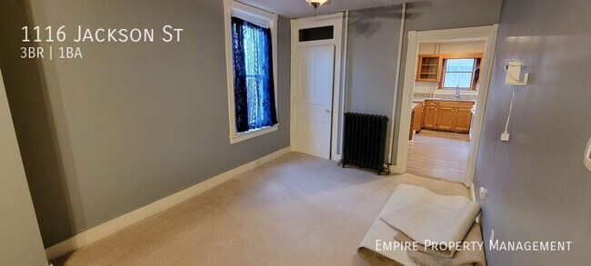 Foto del edificio - 3 Bedroom / 1 Bathroom House in Easton!