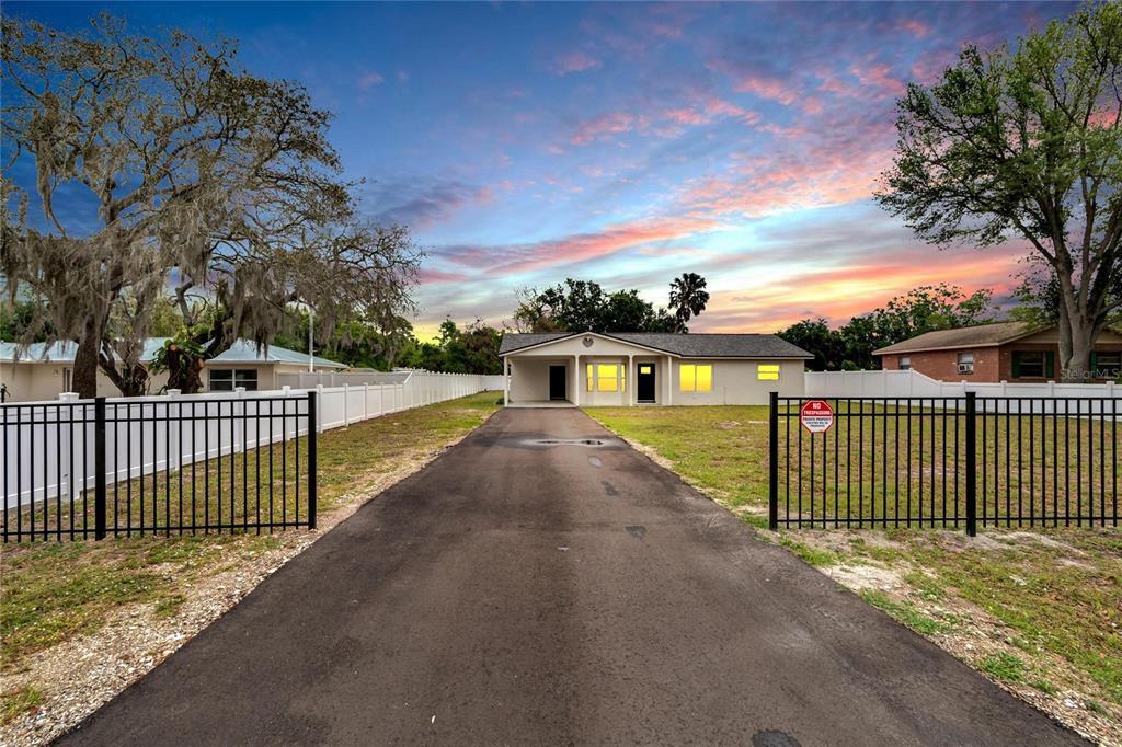 Foto principal - 9924 Prevatt St