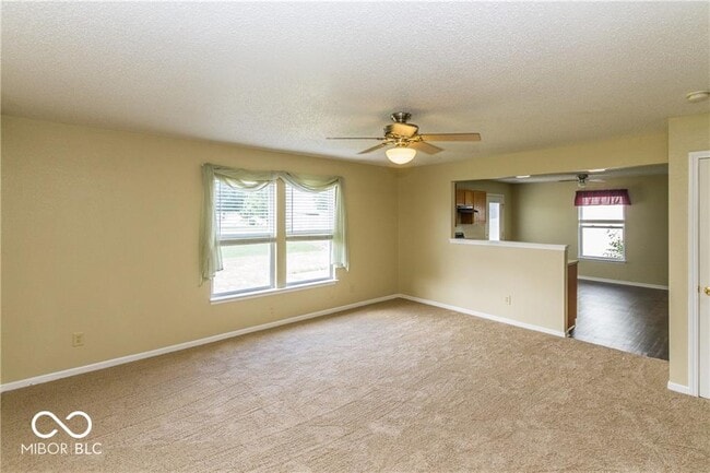 Foto del edificio - 10345 Lee Stewart Ln