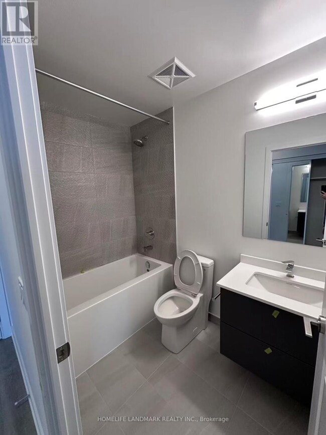 Building Photo - 50 Upper Mall Wy