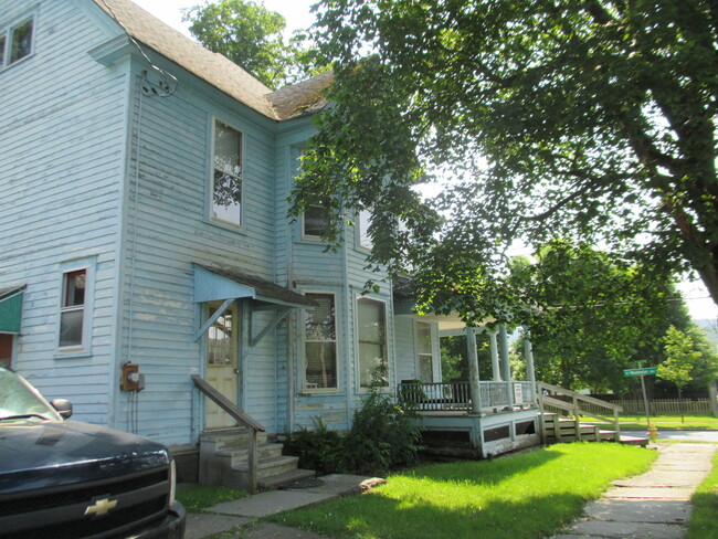 Building Photo - 5 N Washington Ave
