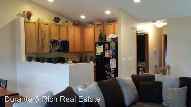 Building Photo - 8414 Redbud Ct
