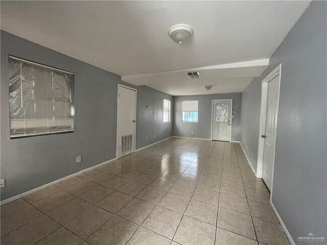 Foto del edificio - 13 E St