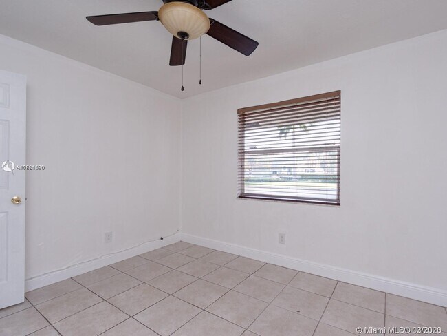 Foto del edificio - 802 NW 10th St