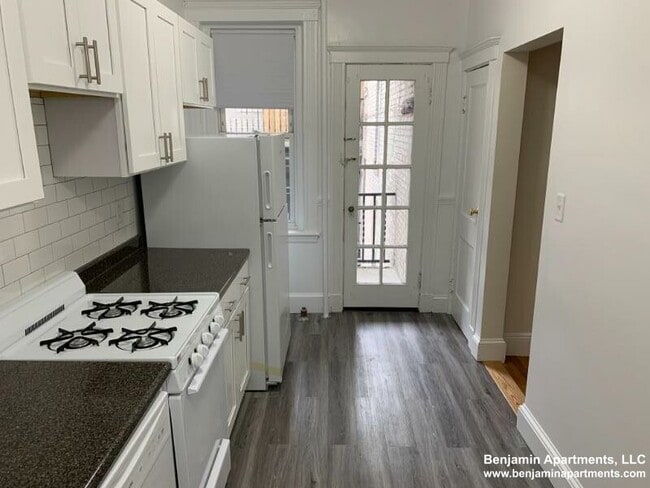 Building Photo - 4 Vinal St