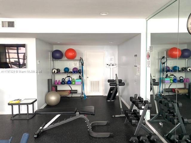 Primary Photo - 1408 Brickell Bay Dr