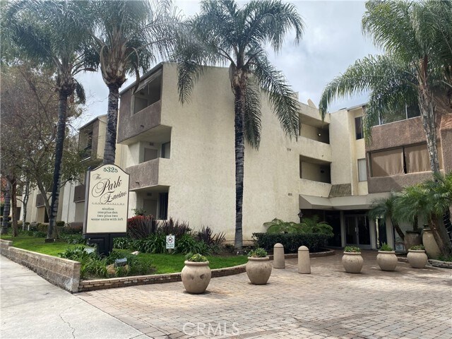 Building Photo - 5325 Newcastle Ave