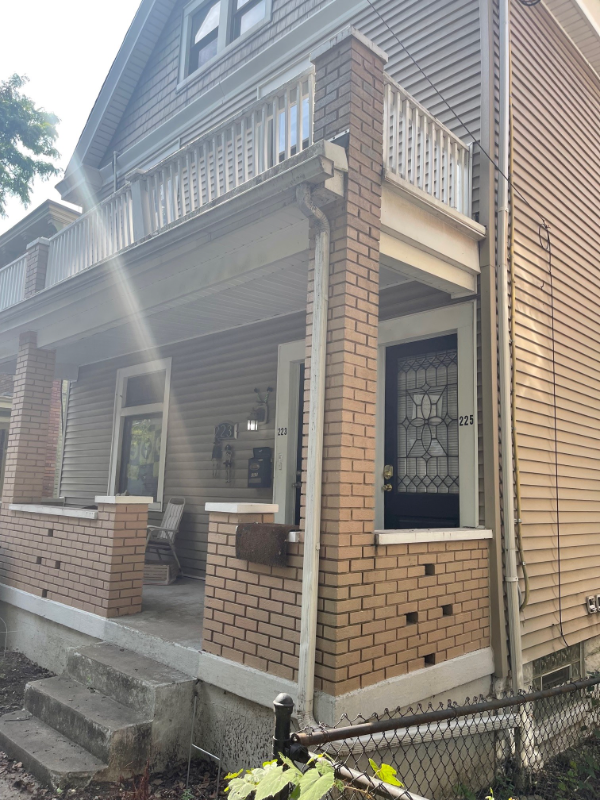 Building Photo - 225 Emming St