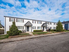 Building Photo - 472 Elsmere St