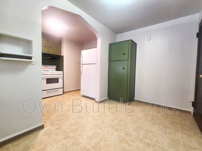 Building Photo - 232 Callodine Ave