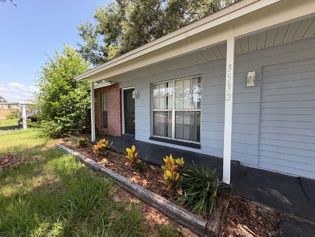 Foto del edificio - 3532 Glenburn Ct