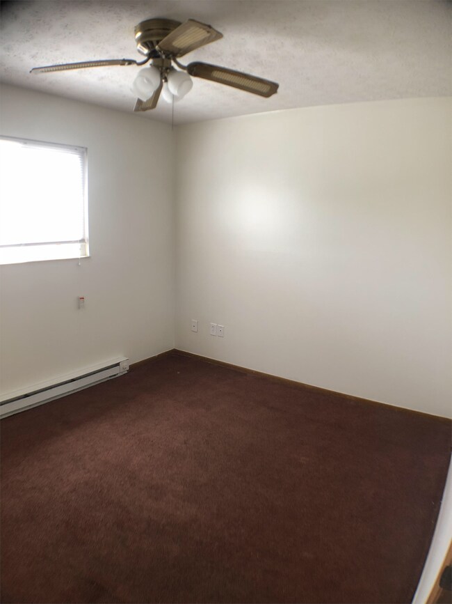 Building Photo - 990 Brooks End Ct