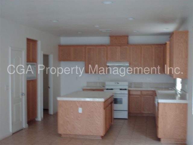 Foto del edificio - 8667 Adamstown Way