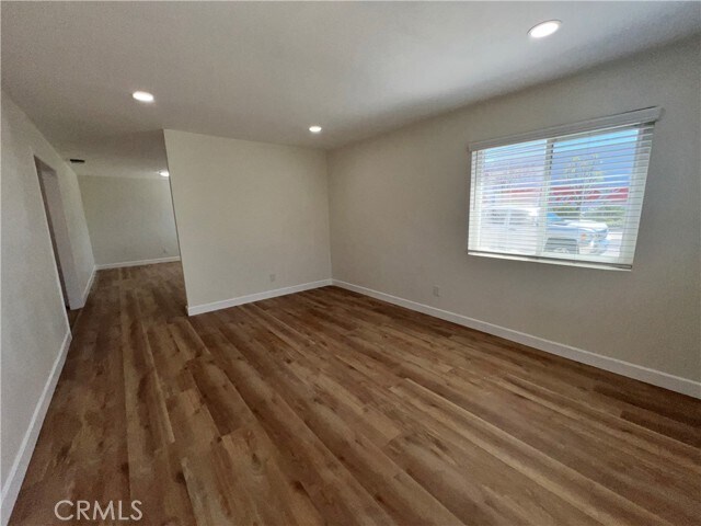Foto del edificio - 12948 Yorba Ave
