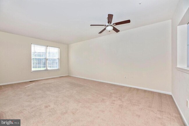 Building Photo - 948 Turning Point Ct