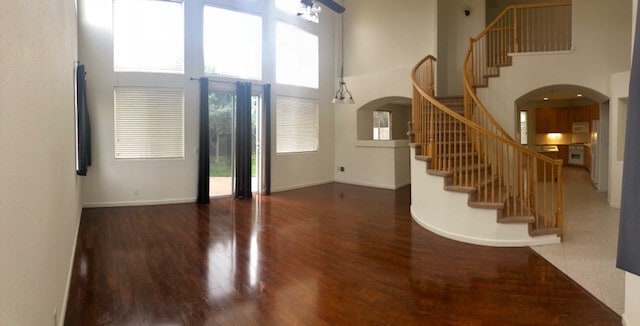 Foto del edificio - Clean 4 Bedroom, 2.5 Bath Home with 3 Car ...