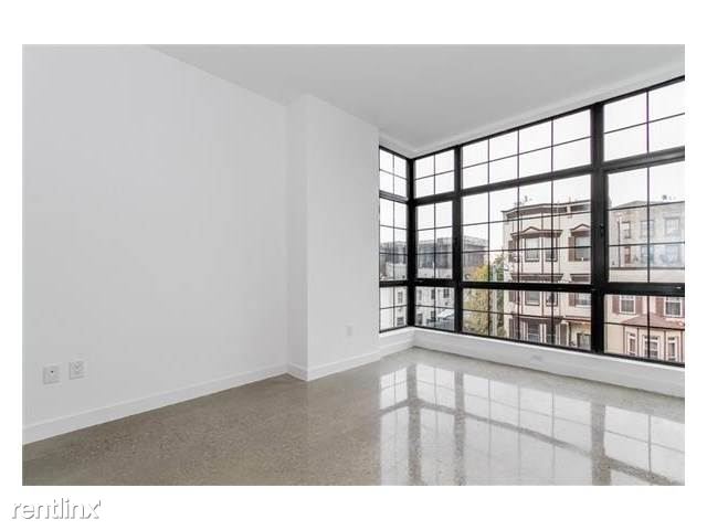 Building Photo - 23 Bleecker St