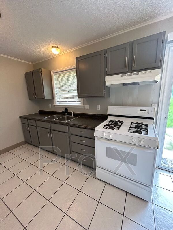 Foto del edificio - 6537 N Jeanfay Ln