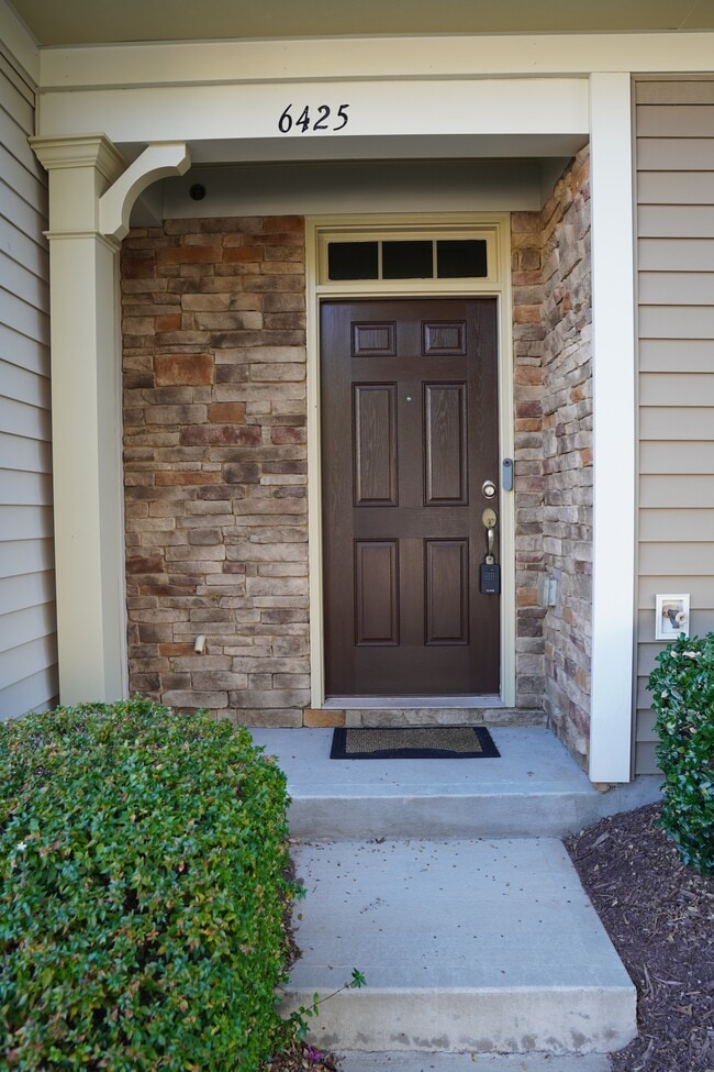 Building Photo - 6425 Swatner Dr