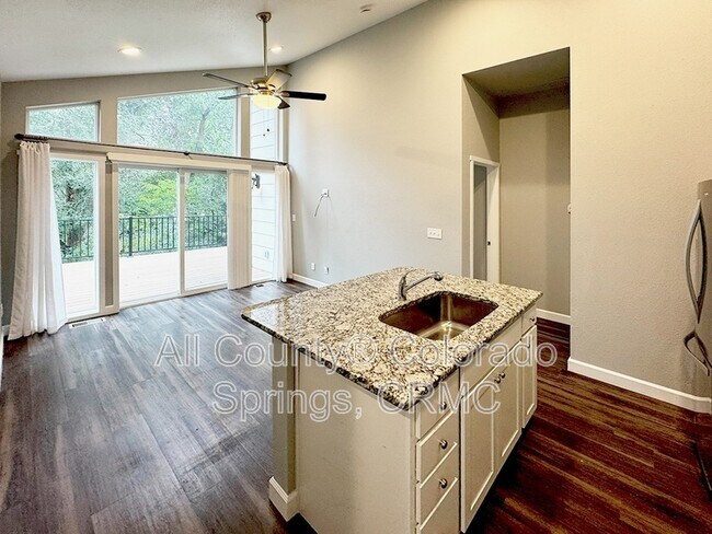 Foto del edificio - 614 E Boulder St