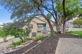 Building Photo - 504 Lakeshore Cir
