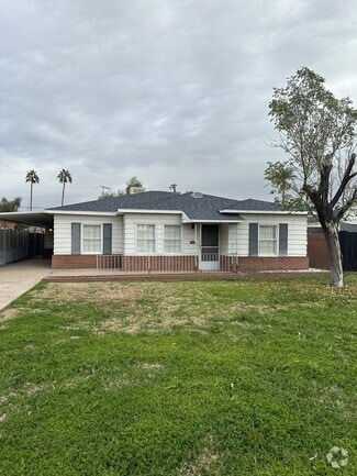 Building Photo - 1809 N Laurel Ave