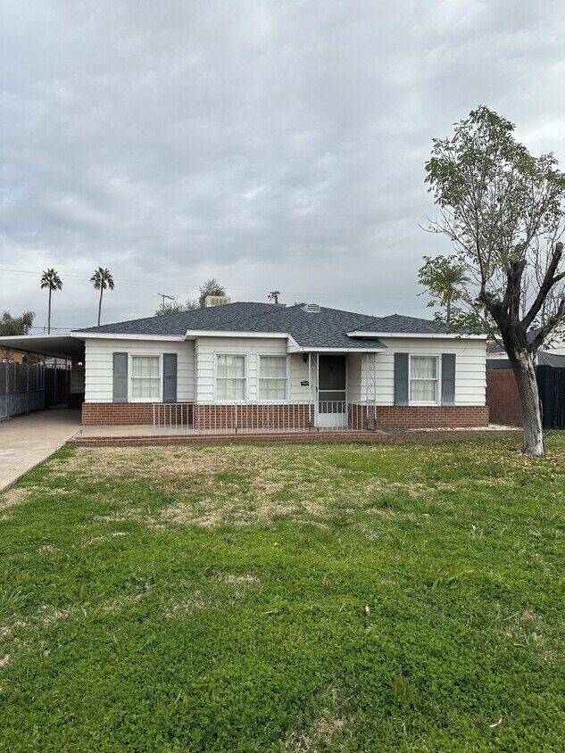 Foto principal - 1809 N Laurel Ave