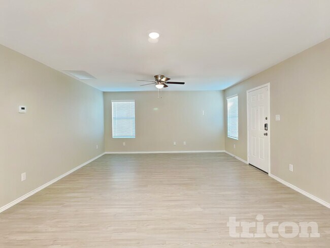 Foto del edificio - 9607 Littleton Grist