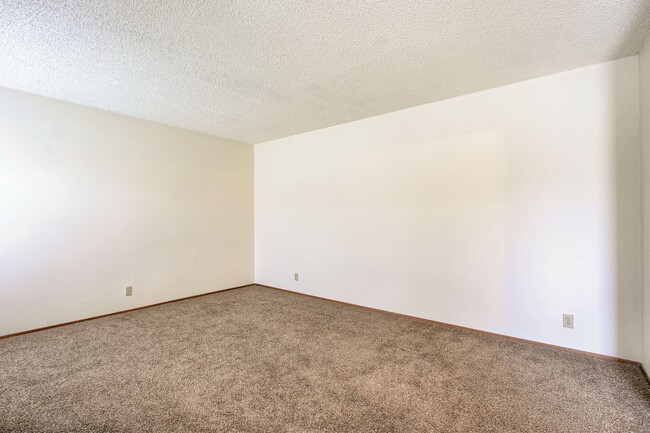 Foto del edificio - 2 br, 2 bath House - 1520 DARRYL DRIVE