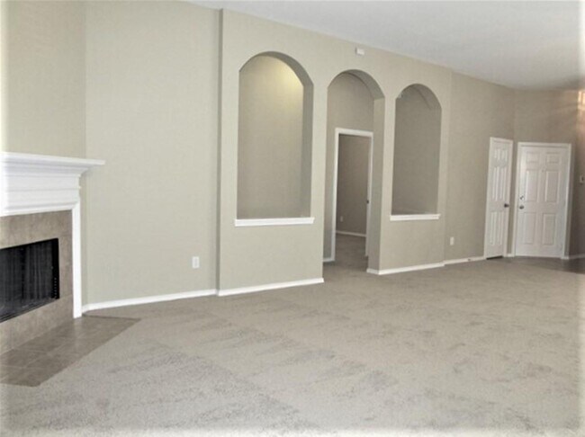 Building Photo - 9150 Sunlit Park Dr