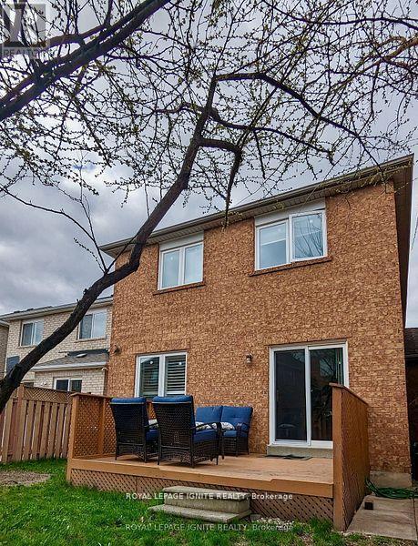 Building Photo - 5952 Chalfont Crescent