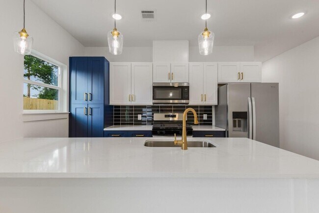 Foto del edificio - 5921 Mountwood St