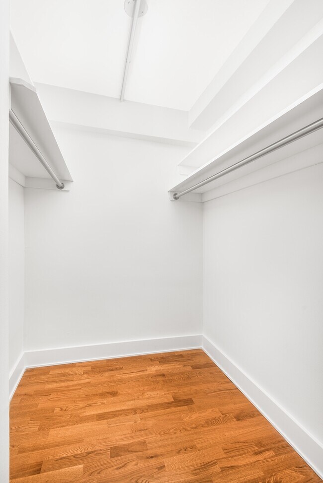 Building Photo - 3000 Ocean Pkwy