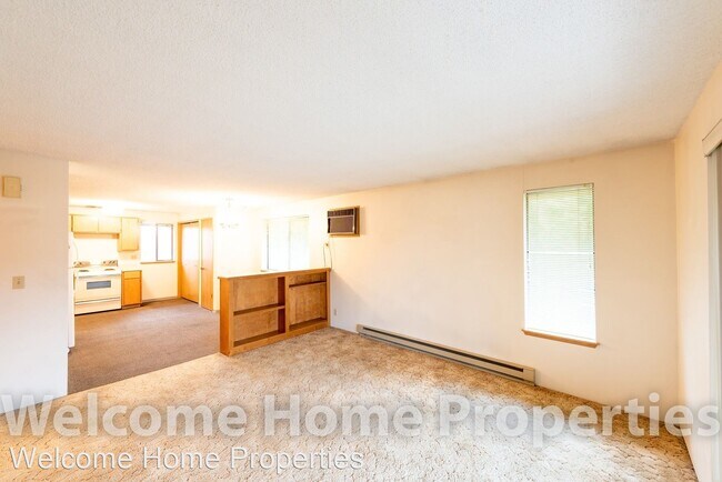 Building Photo - 253 NE Damson Ave