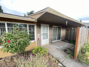 Building Photo - 4821 NE Prescott St