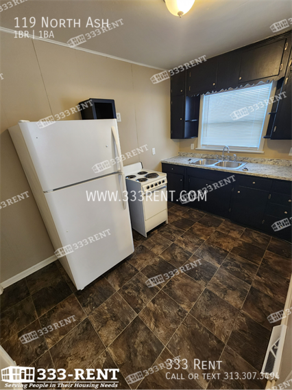 Foto del edificio - 119 North Ash-